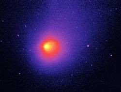 スピッツァー宇宙望遠鏡 (SST) が赤外線で撮影したアウトバースト