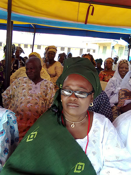 File:A Nigerian Yoruba woman in a lace Buba blouse, with Ipele and the gele headtie made from contemporary Aso Oke2.jpg