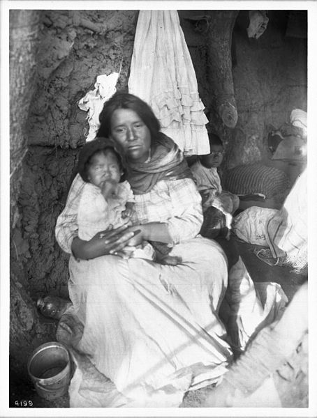 File:A Yaqui Indian mother and her three children, Arizona, ca.1910 (CHS-4199).jpg