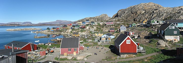 Aappilattoq, one of several island settlements in the archipelago