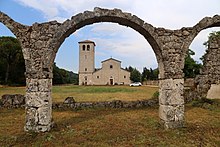 San Vincenzo al Volturno, uno dei primi monasteri molisani, che possedette Macchiagodena nel primo periodo di sviluppo