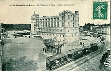 Le tramway au début du XXe siècle, alors qu'il était tracté par de petites locomotives à vapeur.