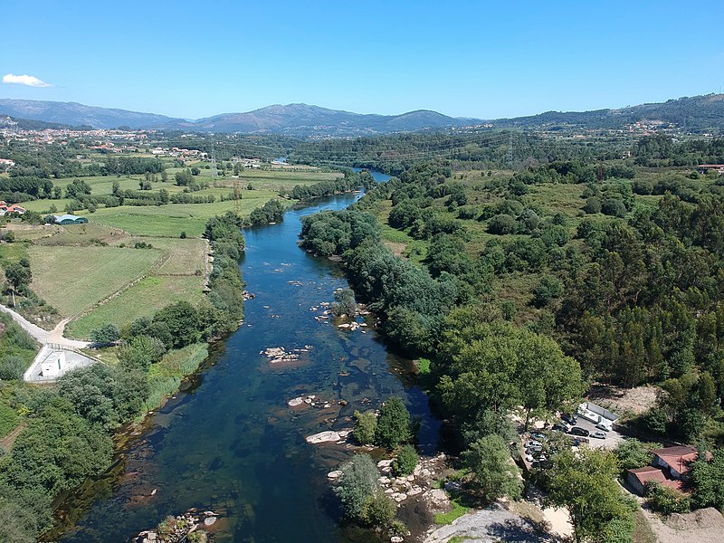 File:Aerial photograph of Cávado River in Navarra 04.jpg