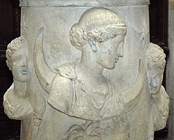Altar Selene Louvre Ma508.jpg