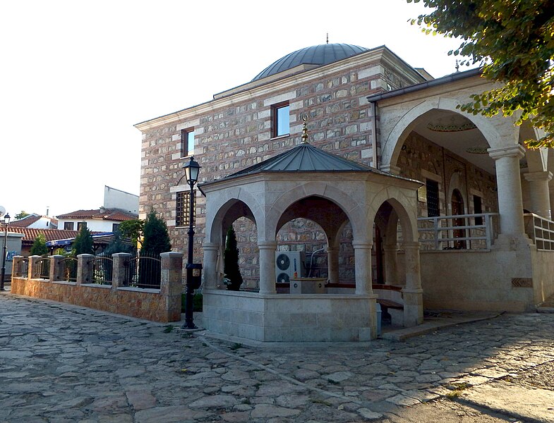 File:Arasta Mosque in Skopje, Араста џамија 1.jpg