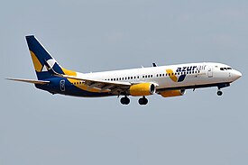 Azur Air Ukrayna, UR-UTQ, Boeing 737-83N (33784140728).jpg