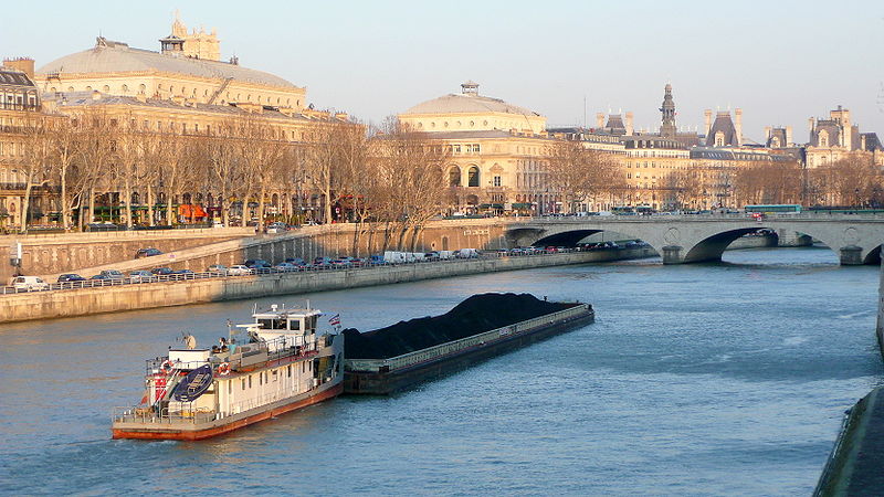 File:Barge with coal in Paris P1060859.JPG