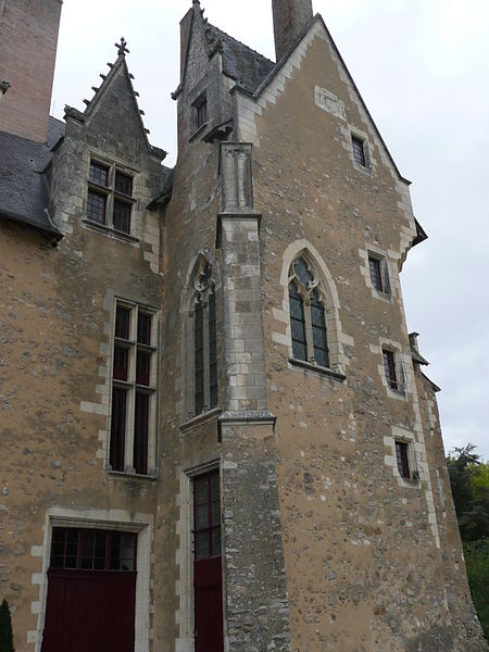 File:Baugé - Château - Oratoire.jpg