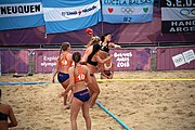 Deutsch: Beachhandball bei den Olympischen Jugendspielen 2018; Tag 5, 10. November 2018; Mädchen, Hauptrunde - Chinese Taipei (Taiwan)-Niederlande 1:2 English: Beach handball at the 2018 Summer Youth Olympics at 11 October 2018 – Girls Main Round – Chinese Taipei (Taiwan)-Netherlands 1:2