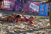 Deutsch: Beachhandball bei den Olympischen Jugendspielen 2018; Tag 3, 9. Oktober 2018; Mädchen, Vorrunde, Gruppe B - Türkei-Paraguay 1:2 English: Beach handball at the 2018 Summer Youth Olympics at 9 October 2018 – Girls Preliminary Round Group B‎ – Turkey-Paraguay 1:2