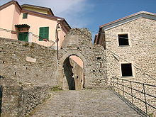 La porta d'accesso al borgo di Beverino Castello