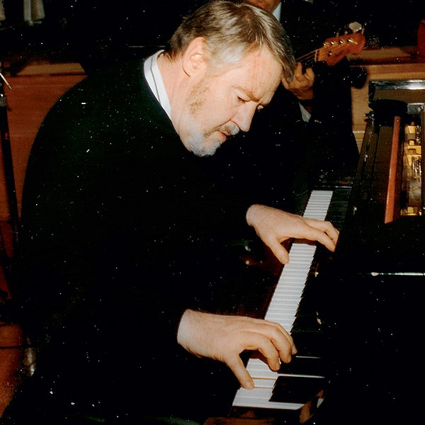 File:Bob Thompson (Musician) - 1990.jpg