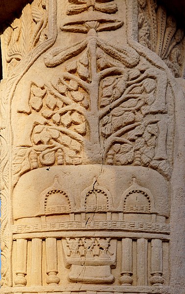 Bodhi tree temple depicted in Sanchi, Stupa 1, Southern gateway