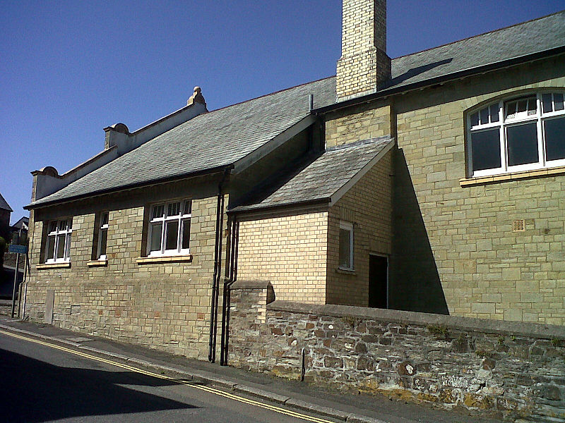 File:Bodmin Masonic Hall (17185312145).jpg