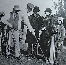 Constantin Brâncuși, Henri-Pierre Roché, Erik Satie und Jeanne Robert Foster auf Einladung von John Quinn beim Golfspiel, 1923