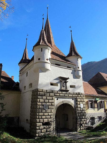 File:Brasov, porta ecaterineu 03.JPG