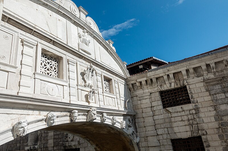 File:Bridge of Sighs (50428042782).jpg