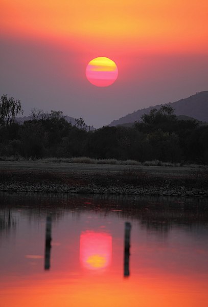 File:Bushfire sunset2 - Christopher Watson.jpg