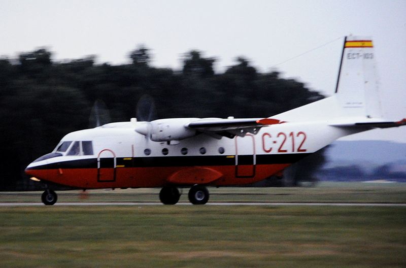 File:CASA C-212-200 Aviocar ECT-103.jpg