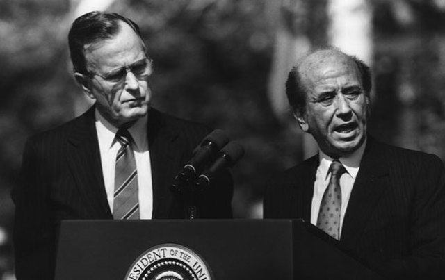 President Carlos Andrés Pérez next to US President George H. W. Bush during a visit to Washington during his second term in office