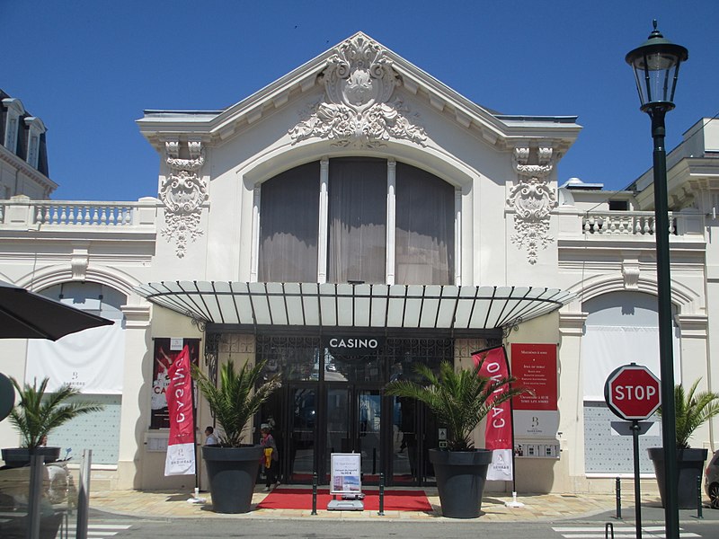 File:Casino in Dinard (1).jpg