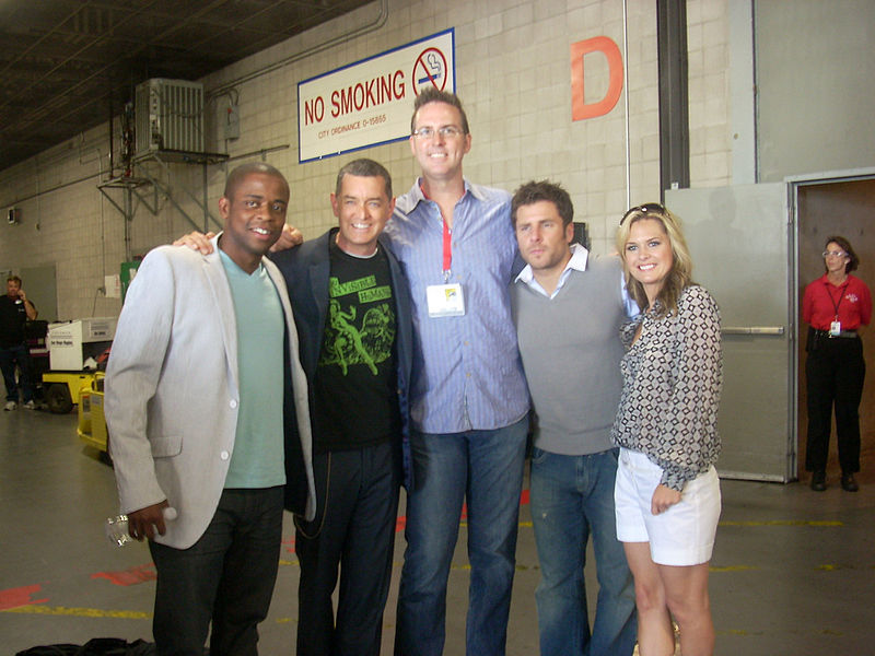 File:Cast of Psych at Comic-Con 2009.jpg