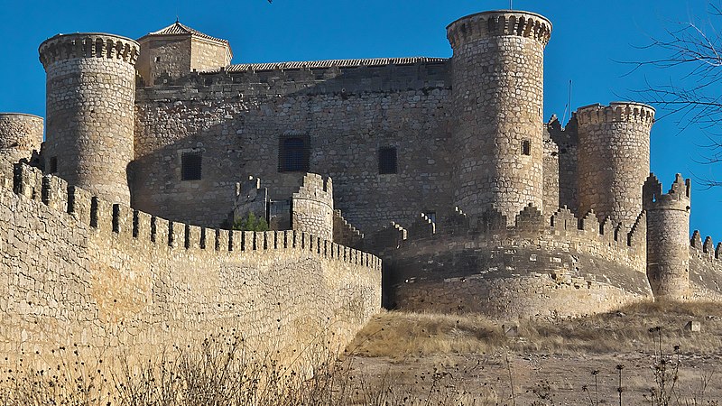 File:Castillo de Belmonte, Cuenca.jpg