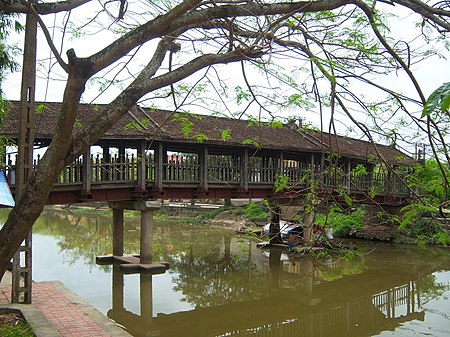 Tập_tin:Caungoininhbinh.jpg