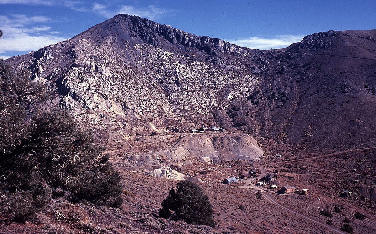 Man Stranded For Months In Desert Ghost Town Cerro Gordo Decides To Stay