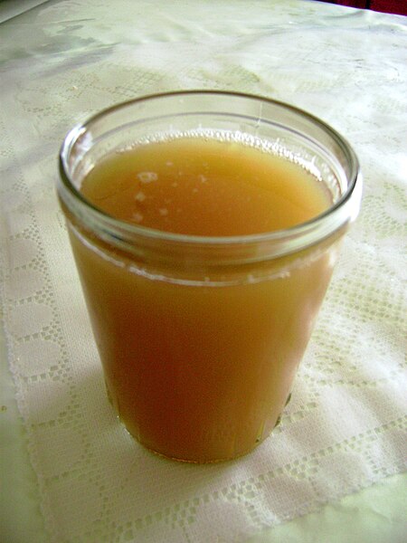 File:Chicha de jora en vaso.JPG