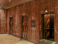 Уильям Ван Аллен. Двери лифта небоскреба Крайслер-билдинг в Нью-Йорке с мотивом папируса. 1930