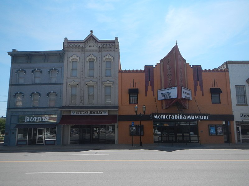 File:Cinema in Ottawa, KS historic district.JPG