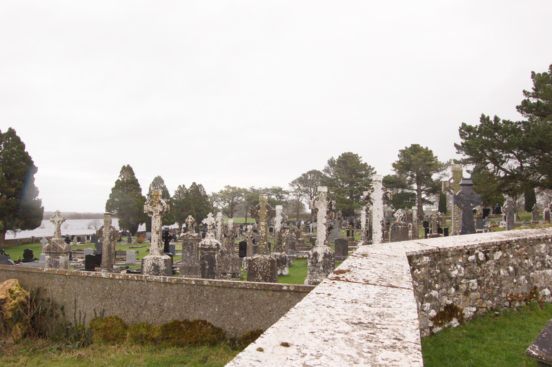 File:Clonmacnoise Cemetery.png