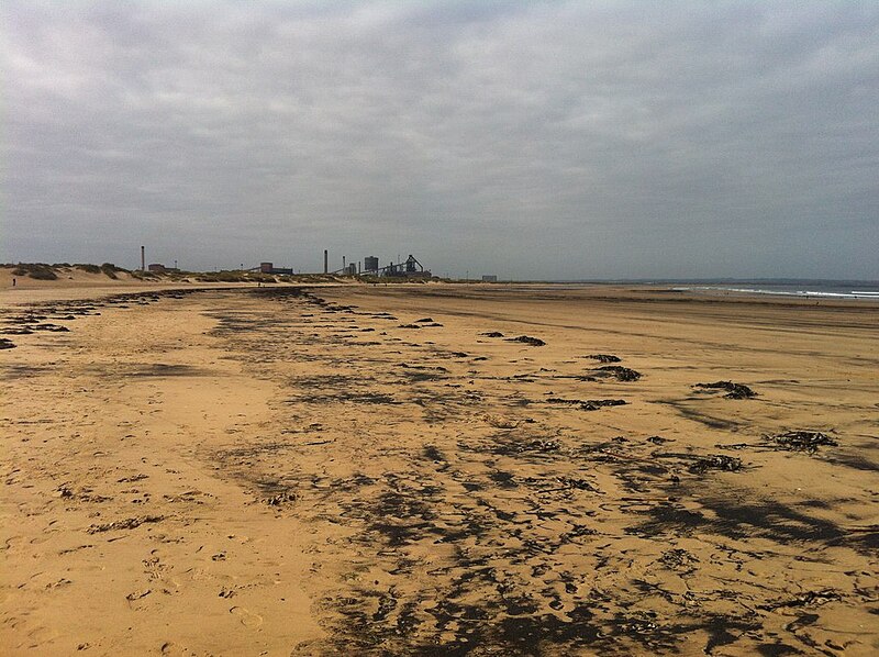 File:Coatham Sands - geograph.org.uk - 5867034.jpg