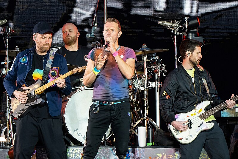 File:ColdplayManch03062351 (cropped).jpg