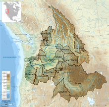 Mappa dei bacini idrografici dei principali affluenti del Columbia: il corso d'acqua drena l'intero versante orientale della catena da North Cascades alle Three Sisters