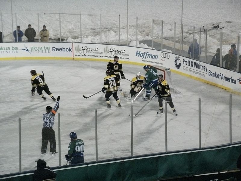 File:Connecticut Whale vs. Providence Bruins - February 19, 2011 (5463110391).jpg