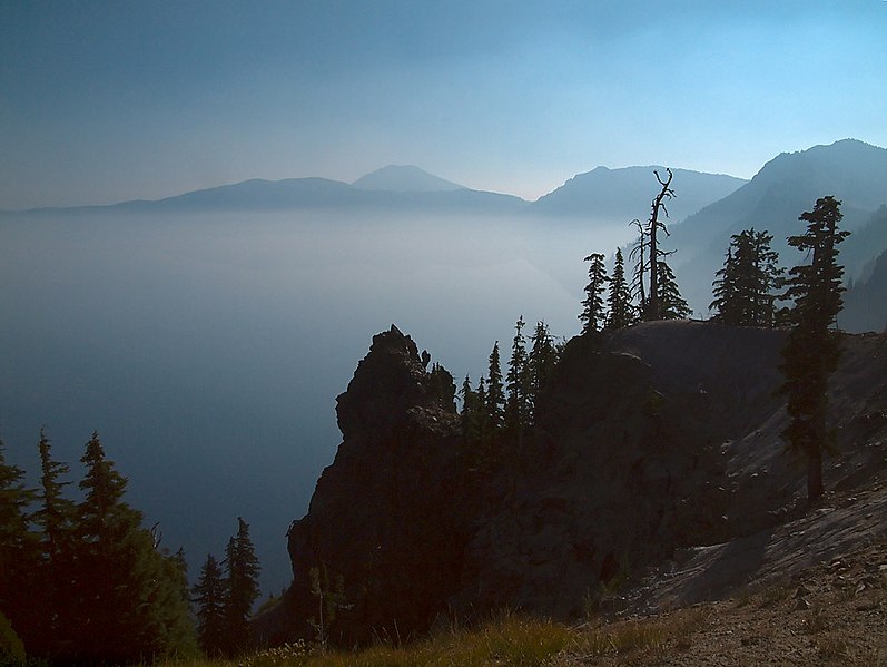 File:Crater Lake filled with smoke (4333317406).jpg