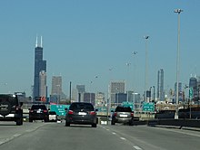 Vue sur la Dan Ryan Expressway, une des autoroutes urbaines les plus emblématiques de Chicago.