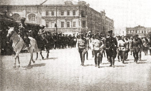 640px-Denikin_and_Wrangel_in_Tsaritsyn%2C_1919.png