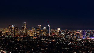 Panorama over Los Angeles om natten.