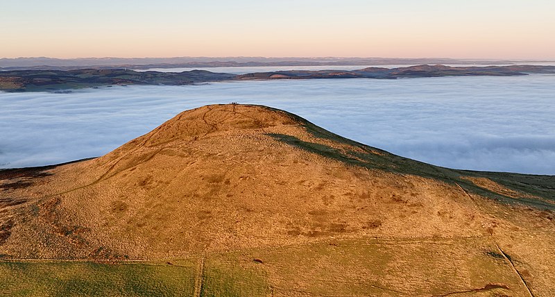 File:East Lomond during a temperature inversion in 2021.jpg