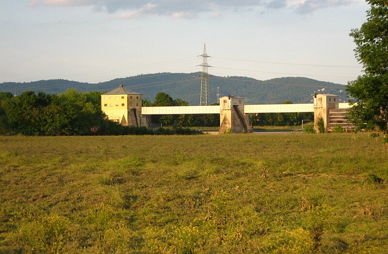 File:Edingen-Neckarhausen, Germany - panoramio (21).jpg