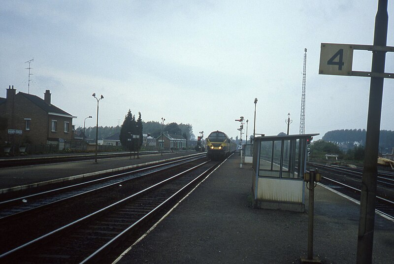 File:Edingen station 1983.jpg