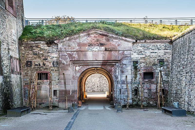 File:Ehrenbreitstein Fortress Koblenz (7 of 8) (37675623811).jpg