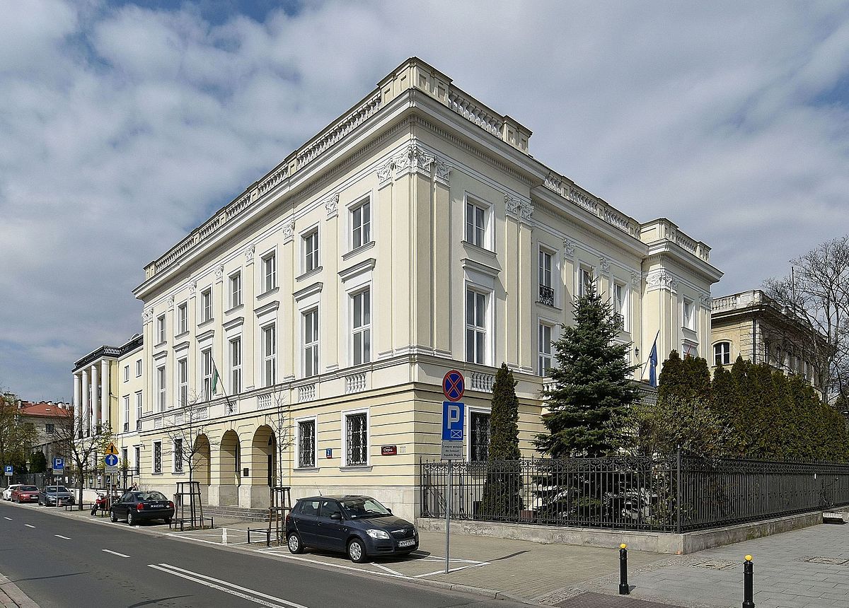 [Image: 1200px-Embassy_of_Hungary_in_Warsaw_2016.jpg]