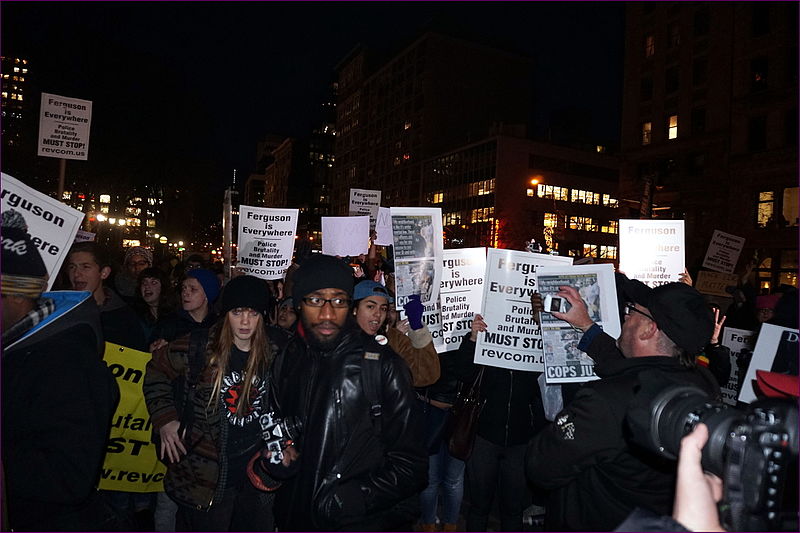 File:Eric Garner Protest 4th December 2014, Manhattan, NYC (15762244608).jpg