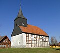 Kirche mit 11 schmiedeeisernen Kreuzen