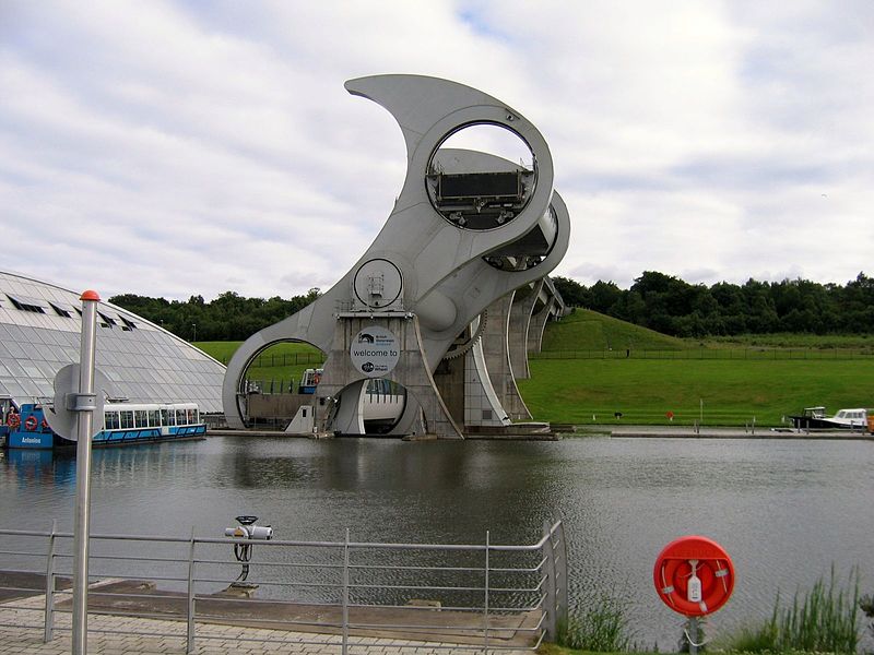 File:Falkirk wheel in Scotland.jpg