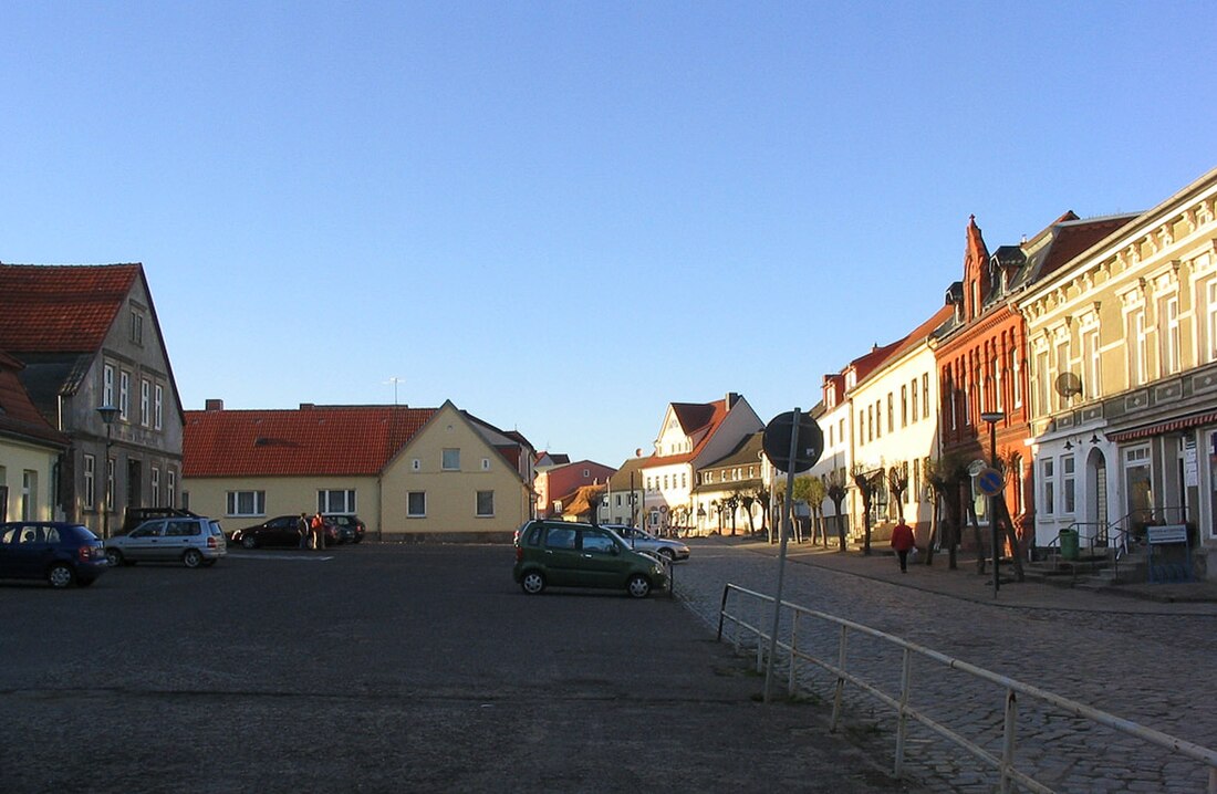 File:Franzburg Markt Ortsmitte.jpg